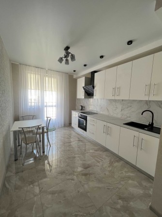 Своя, сдам 2-хком с супер ремонтом и мебелью Одесские традиции - фото 1