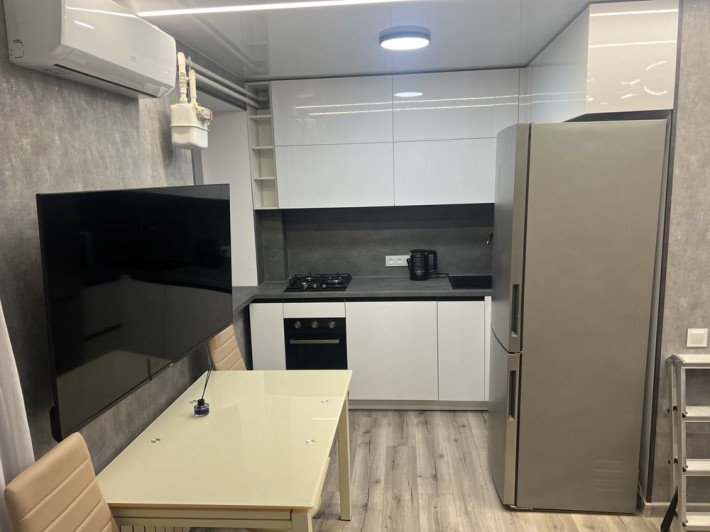 Сдам 1к квартиру в центре ,Сухой Фонтан.Свежий Евроремонт, Все новое. - фото 1