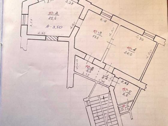 Оренда просторої 2к в історичному центрі. Львів