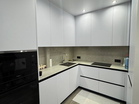 ЖК Семицвіт(вул.Шевченка 60)
Оренда 1-кімнатна квартира+кухня-студія Львів