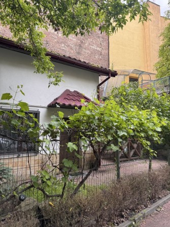 Оренда 2 к кв в будиночку, центр Львова , 550 дол - фото 1