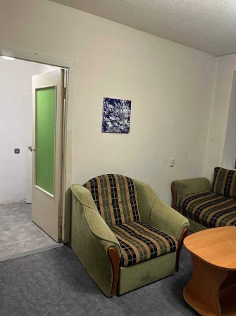 Сдам без риелторов 1 кв. ближайшее метро Университет (связь Вайбер) - фото 1