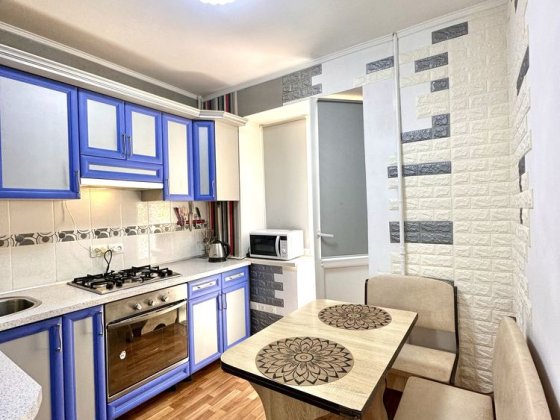 Свободна с 23 ноября. 2-я слободская 71. Магазин Нептун. Можно безнал. Миколаїв