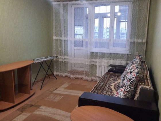 Однокомнатная кв. Холодная Гора за Ростом (за рынком Сказка)