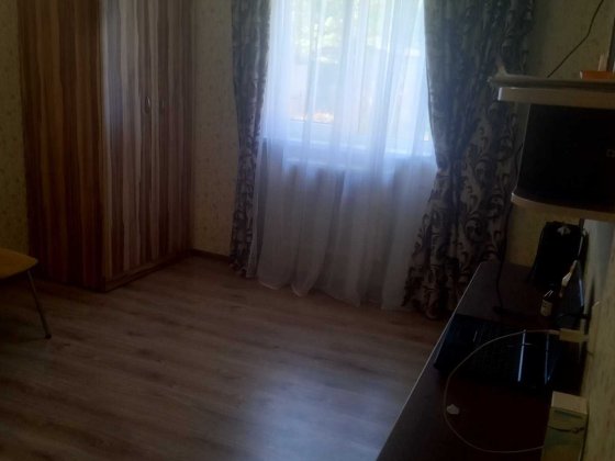 Сдам однокомнатную квартиру, на втором этаже частного дома. Київ