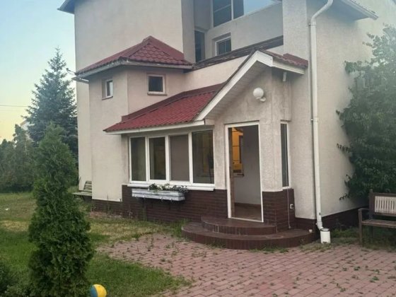 Гарний сучасний будинок,метро Бориспильська Киев