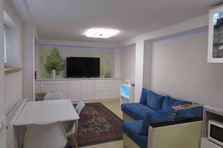 Відрадний. Приватний будинок. вул. Кар"єрна. - фото 1