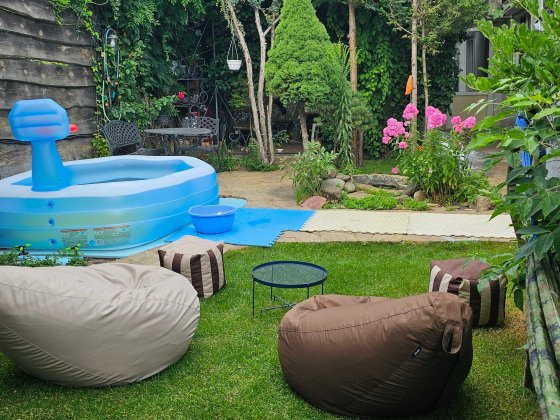 Частина будинку - є гараж, двір, газон, надув. басейн, р-н Протасів Яр Киев