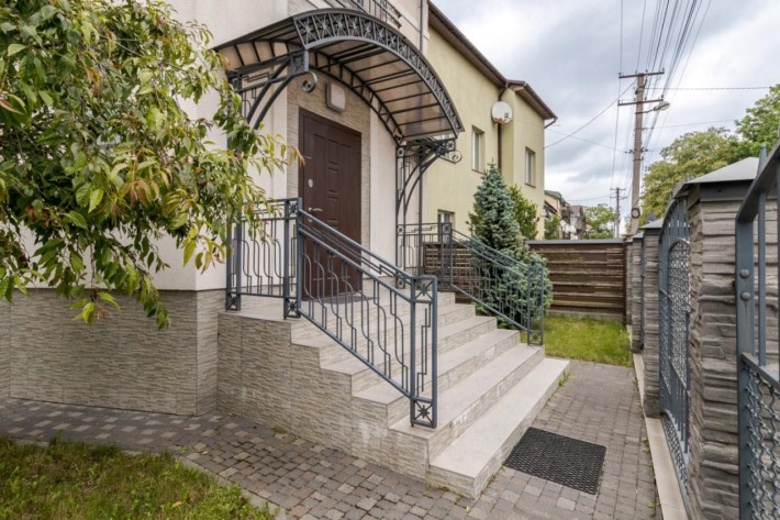 Оренда затишного елітного будинку - фото 1