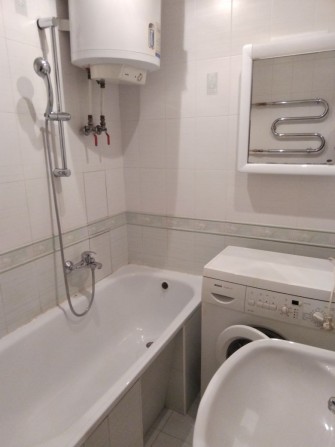 Аренда 2 к кв Комунальный Рынок - фото 1