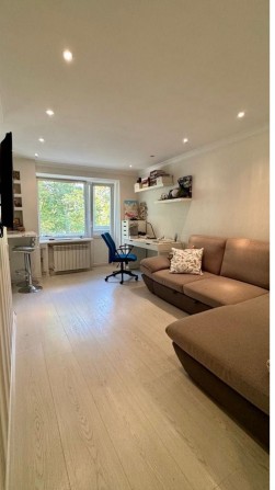 Сдам 2х комн квартиру м. Дворец Спорта Новые дома - фото 1