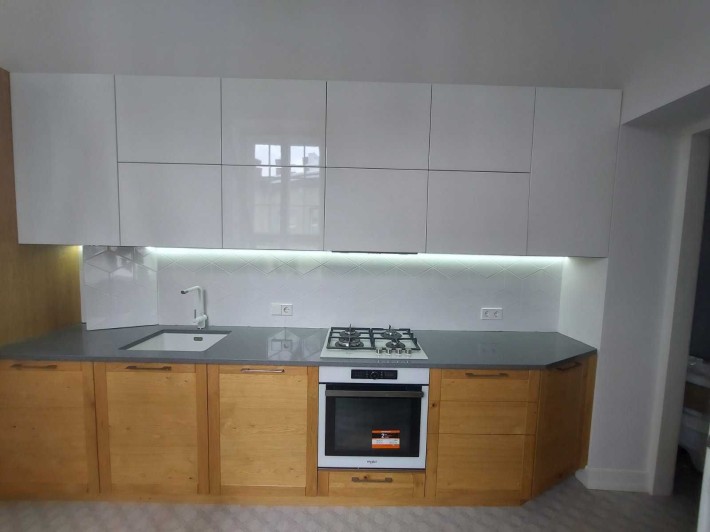 Пропозиція оренди 4 кім. квартири в ЦЕНТРІ по вул. Саксаганського - фото 1