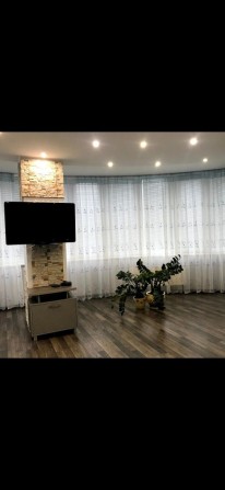 Срочно сдам 2к/к в Новострое! Центр города! - фото 1