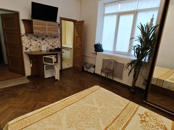 Оренда  гостинки Центр метро Арх.Бекетова