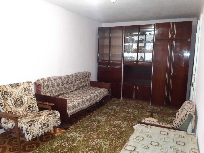 Сдам 1 к/к в Лесках, остановка Белая - фото 1