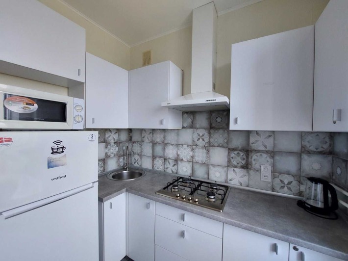 Сдаю 1к студию в центре на Набережной! а1 - фото 1