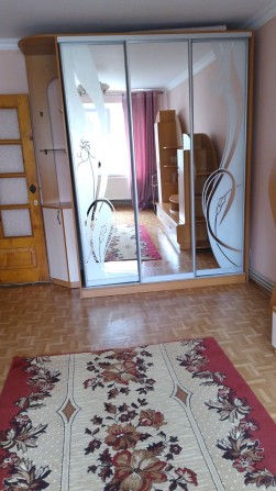 Келецька,128, звонить запитуйте 
3-х кімнатна, з індивідуальним отопле - фото 1