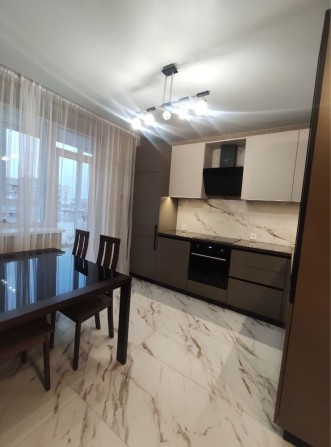 Аренда 1 к квартиры ЖК Маршал Новые дома ст м Дворец Спорта - фото 1