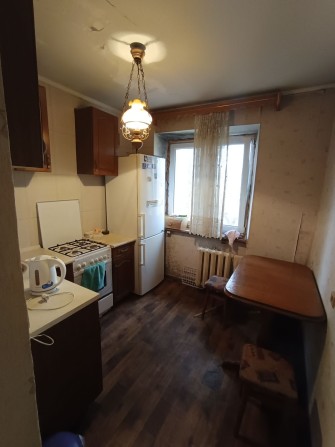 Сдача 1 кв, Черёмушки, ул. Героев Крут, жилая, есть всё необходимое! - фото 1