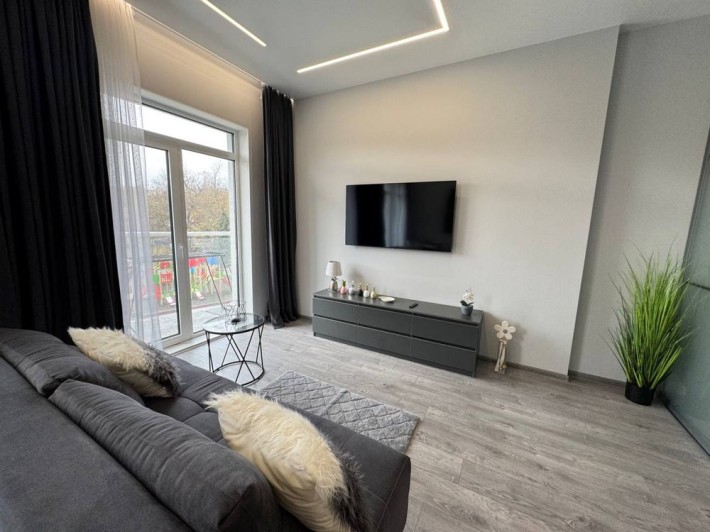 Сдам квартиру на 10 Фонтана ЖК Корфу клубный дом терраса 44м генератор - фото 1