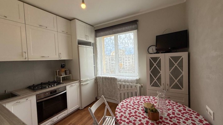 Оренда 1 кімнатної квартири 40 м2 по вул. Стеценка, 7/бічна Грінченка - фото 1