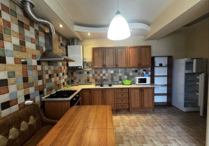 Реальная 3-ка Защитников Украины, ул. Сомовская, Захисників України - фото 1