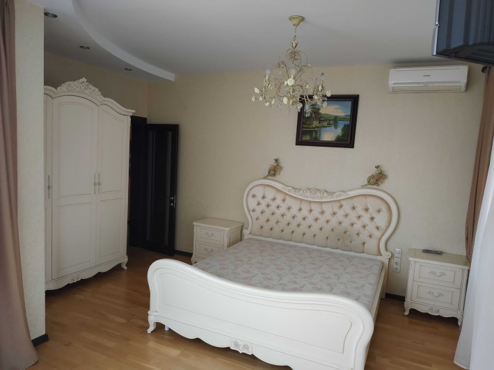 Здам СВОЮ (не посередник) 4-к.кв. 6ст. Б. Фонтану. 140 кв. м. - фото 1