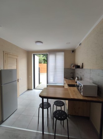 Помісячно до літа Студія. Фонтанська дорога. 16 станція. - фото 1