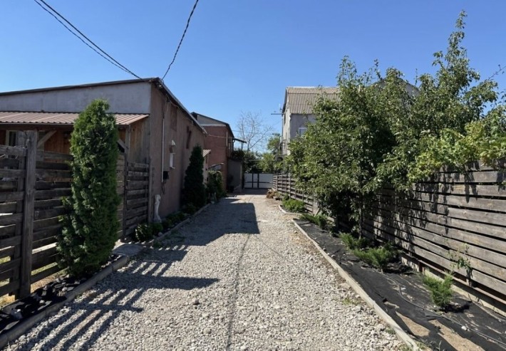 Сдам дом долгосрочно 2к и кухня студия, хаджибеевск р.н Рихтера - фото 1