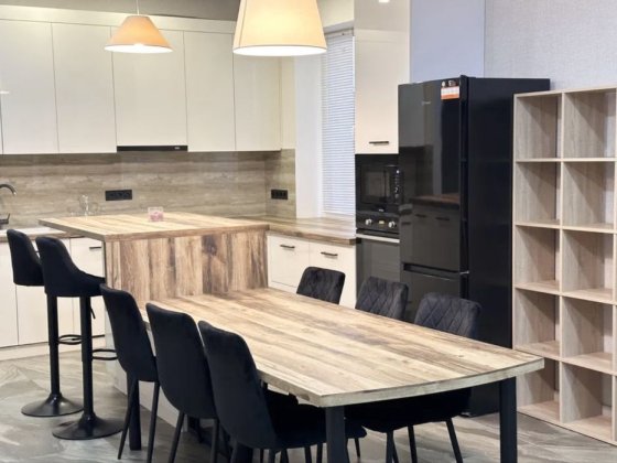 Оренда будинку для сімʼї або під офіс Київ Генератор Акумулятори Київ