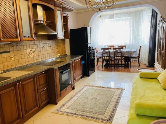 Здам Будинок 1 км.від метро Осокорки.Камін.Газ.Генератор.Поруч озеро Київ