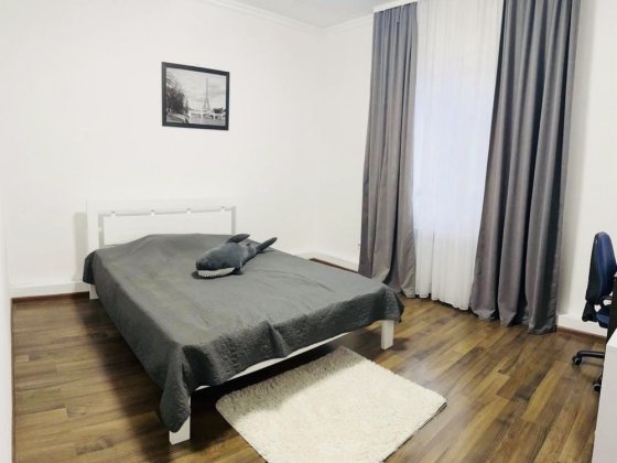 Оренда будинку Поруч Лавіна Генератор Київ