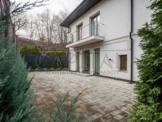 Оренда трирівневого таунхауса 185м2 в кооперативі Чорнобилець Оболонь Київ