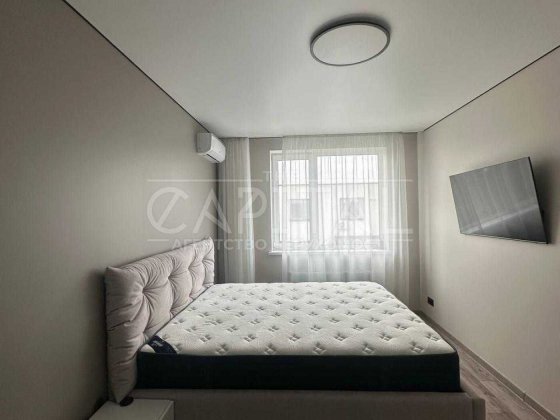 Оренда просторого будинку (таунхаусу) Гардеробна Паркомісце ОСОКОРКИ Київ