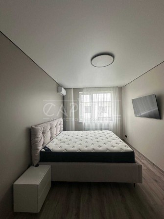 Оренда просторого будинку (таунхаусу) Гардеробна Паркомісце ОСОКОРКИ - фото 1