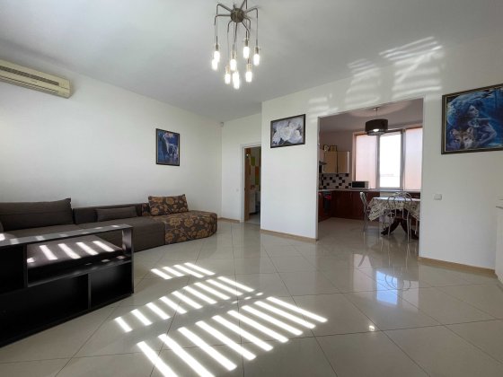 Здам будинок метро Славутич Центральна Садова. Осокорки. пр.Бажана Київ