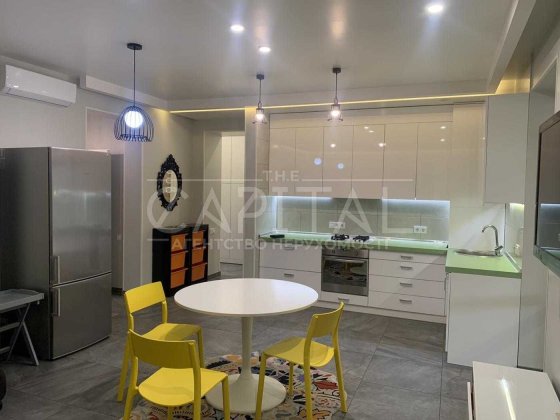 Оренда ЗАТИШНОГО будинку у Києві Солом'янка під житло або під офіс газ Київ