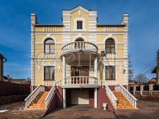 Аренда дома на ул. Зоряна, 9/2 Подольский район можно под офис Киев