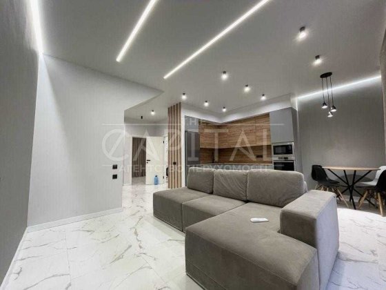 ОРЕНДА Таунхаус 120 м² із двориком і паркомісцем, біля метро Славутич! Київ