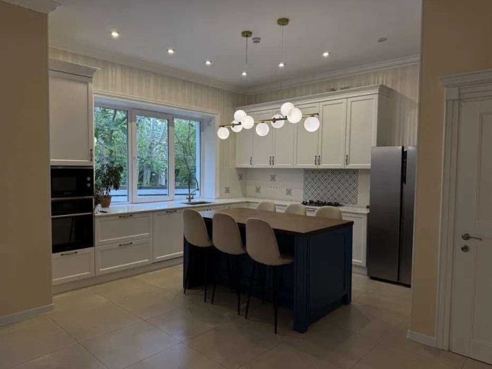 Просторный дом в супер локации на Марии Демченко. Рядом парк - фото 1