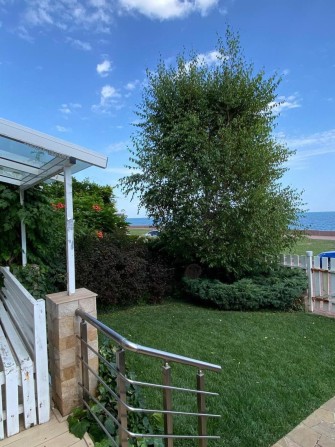 Аренда коттеджа, первая линия моря. Совиньон-1 - фото 1