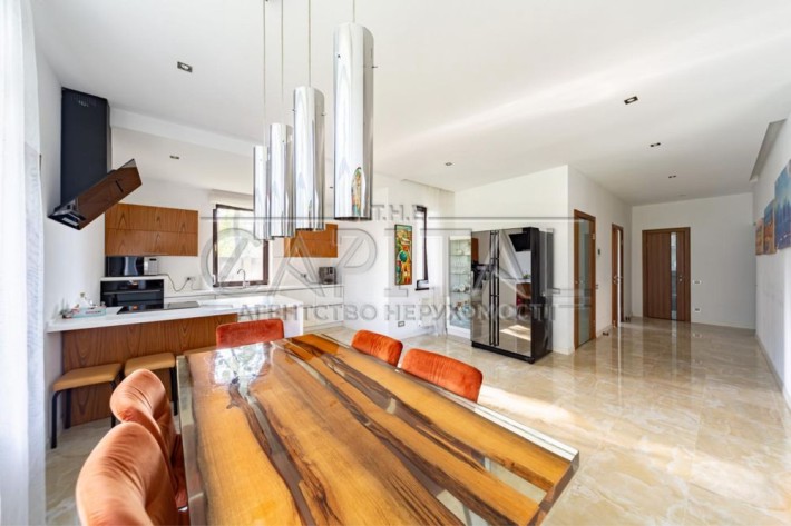 Київ, Святошинський район, вул. Патріарха Володимира Романюка 300м2 - фото 1