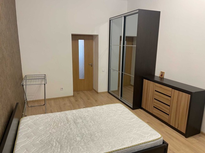 Оренда 1-кімнатної квартири на вул.Леонтовича (центральна частина) - фото 1