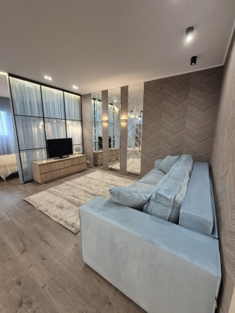 Сдам 1 комнатную квартиру в центре ЖК Рогатинский - фото 1