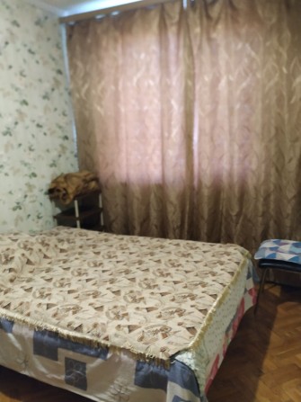 Сдам  двухкомнатную квартиру 8 этаж девятиэтажки - фото 1