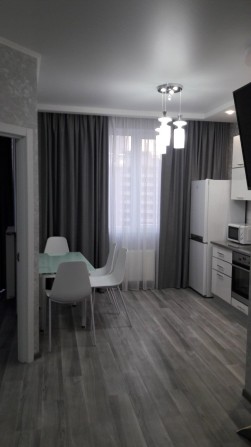 Сдам новострой евродвушку в Аркадии 12000гр длительно!!! - фото 1