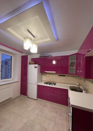 СДАМ в аренду 2х комнатную квартиру. Пр. Победы,53б. ЖК «Молодежный» - фото 1