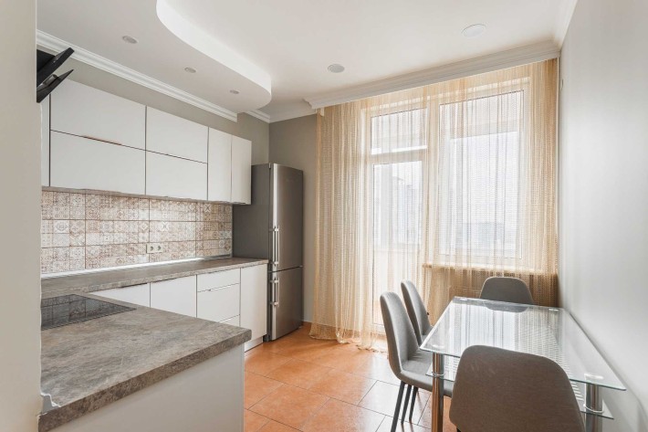 сдам 1 комн. квартиру в ЖК Альтаир 1 , долгосрочно. - фото 1