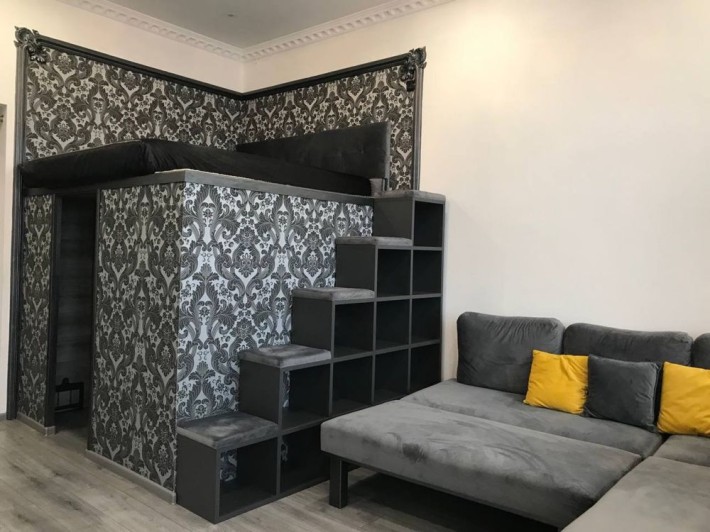 Оренда 1-кімнатної квартири на вул. Залізнична (Костел, ближній центр) - фото 1