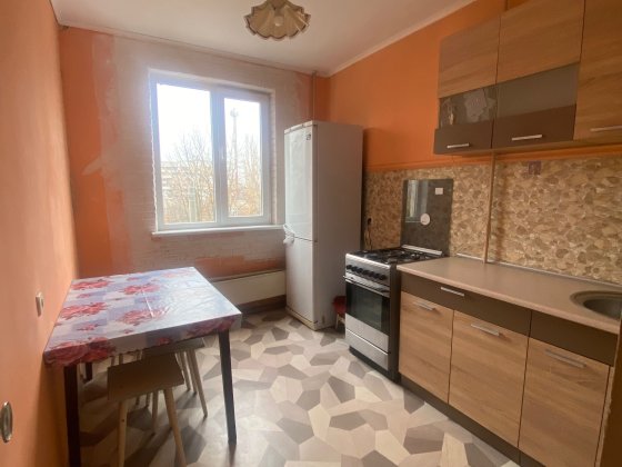 Беремо військових. Трикімнатна на Соборності України,